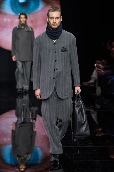 Look 24
